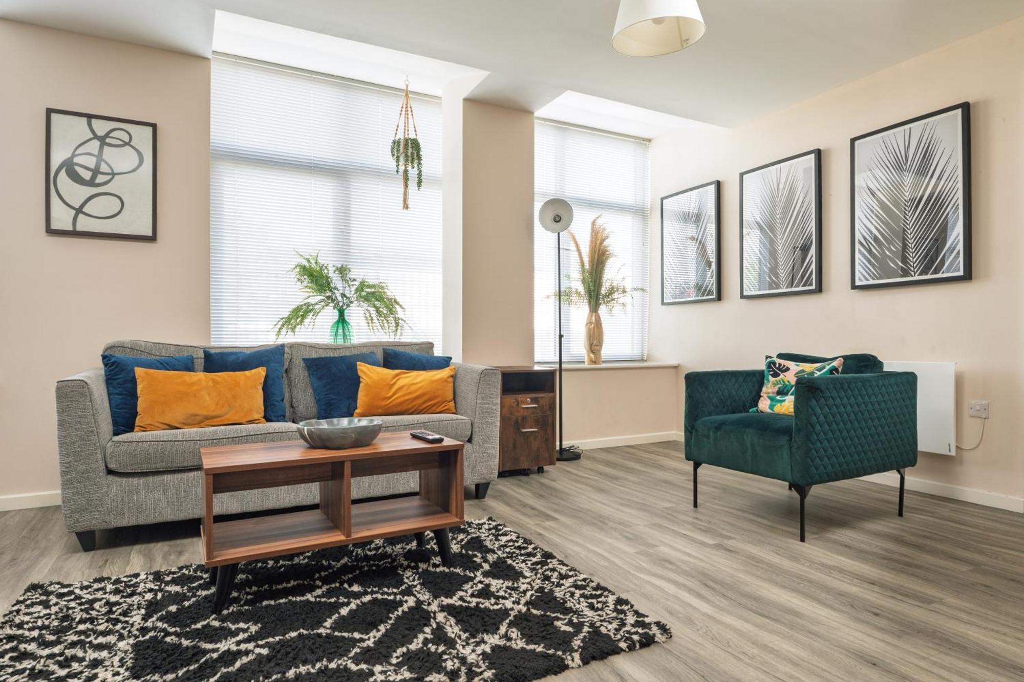 With 2 Parking Spaces! Apartment Manchester